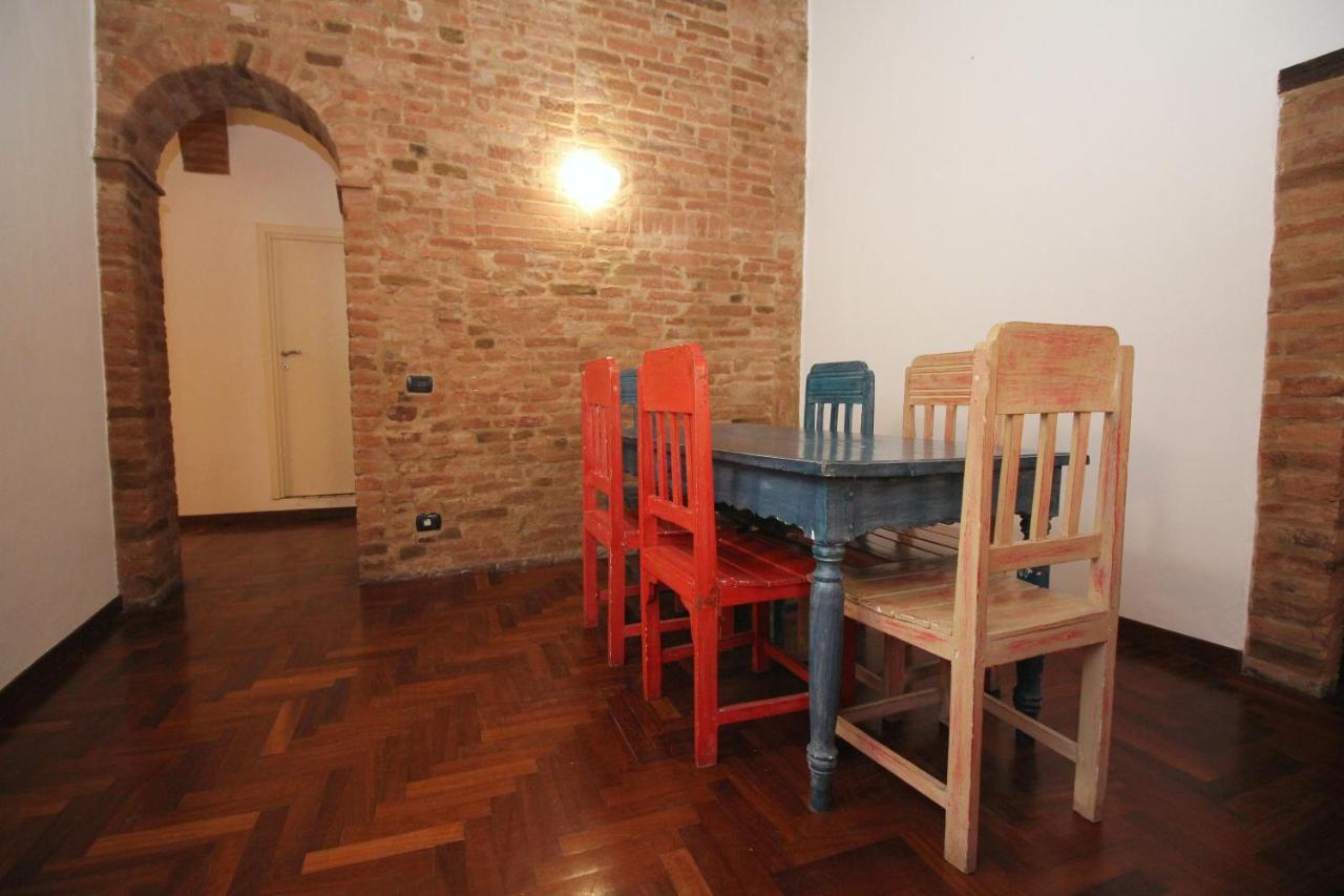 Logge Del Papa Apartment Siena Buitenkant foto